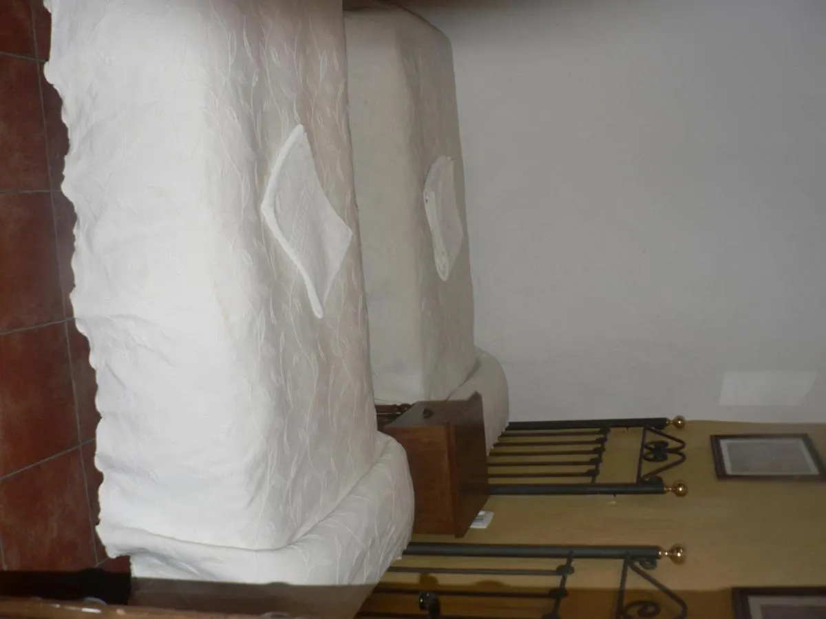 Cortijo La Cola Guest House Canete la Real